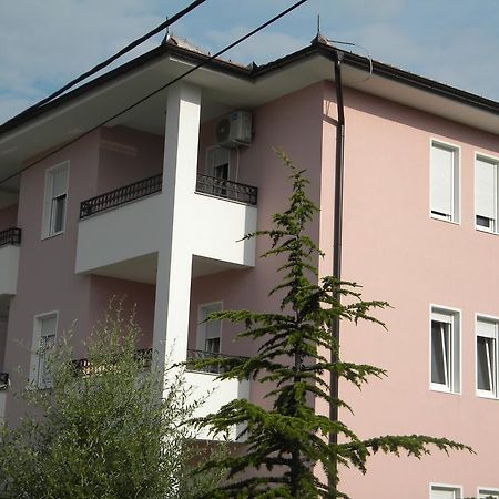 ארנדלובאץ' Apartment Srebrni Oblak מראה חיצוני תמונה